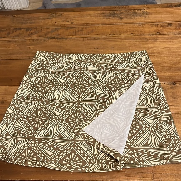 Ripskirt hawaii size medium - Picture 3 of 11